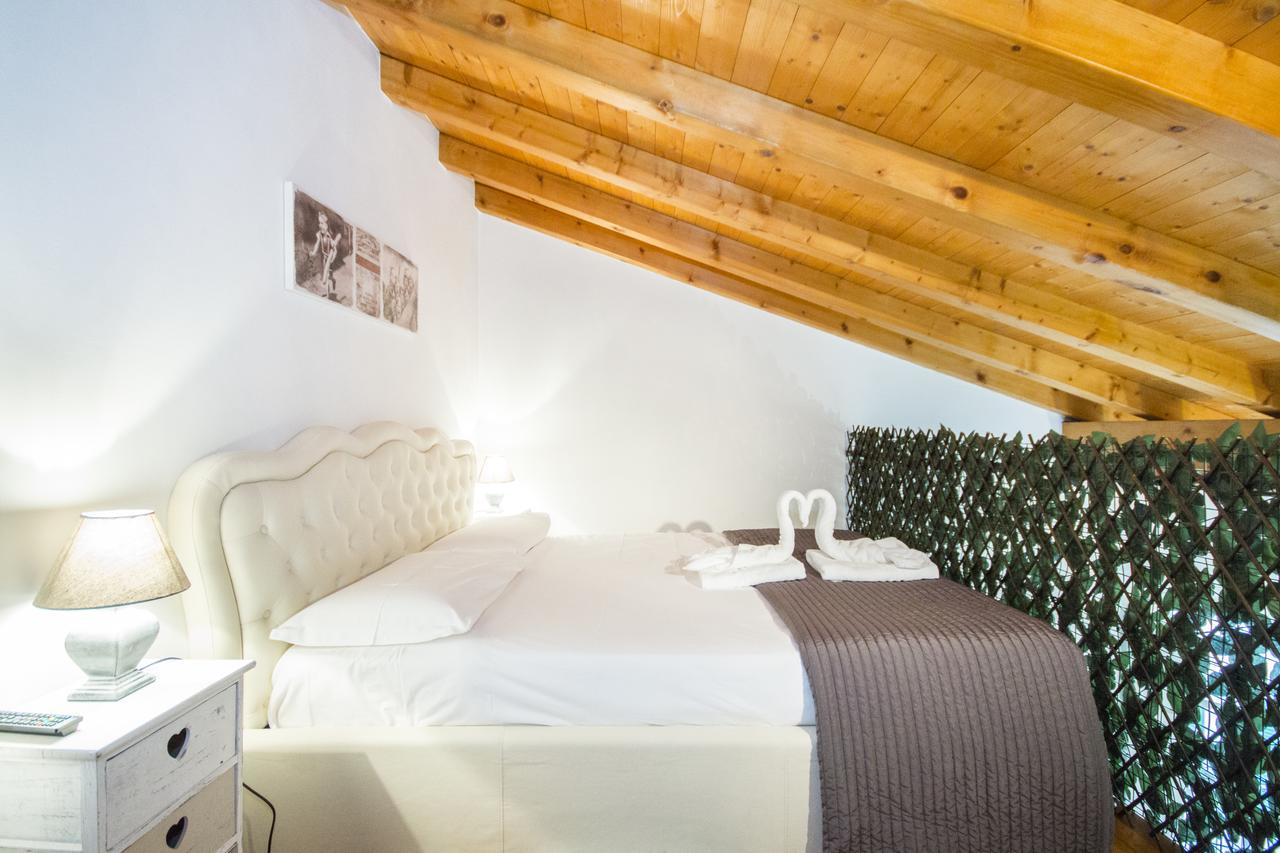Soleluna Apartments - By Relais Di Giada Lake Como Exteriör bild