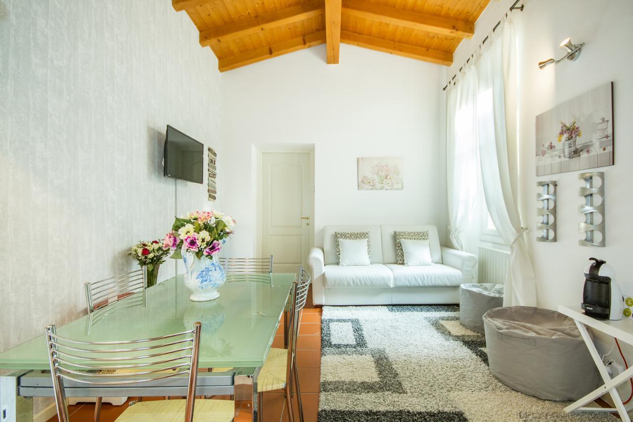 Soleluna Apartments - By Relais Di Giada Lake Como Exteriör bild